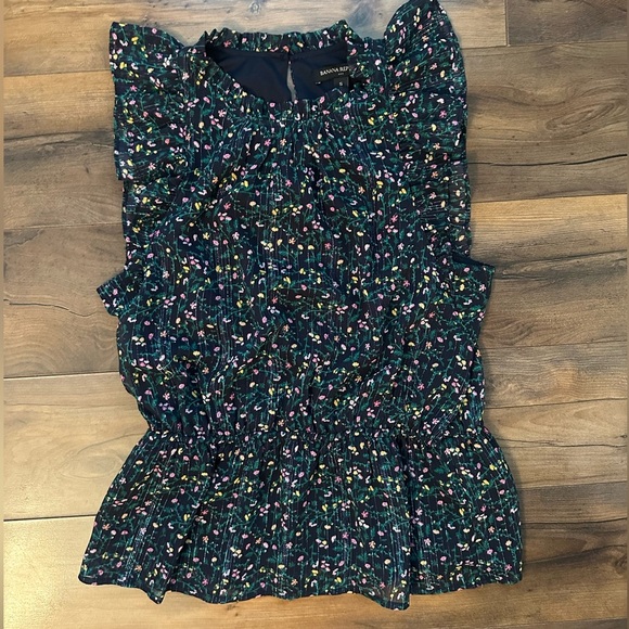 Banana Republic Flutter Sleeve Smocked Floral Blouse Top Women’s Small - Picture 2 of 7